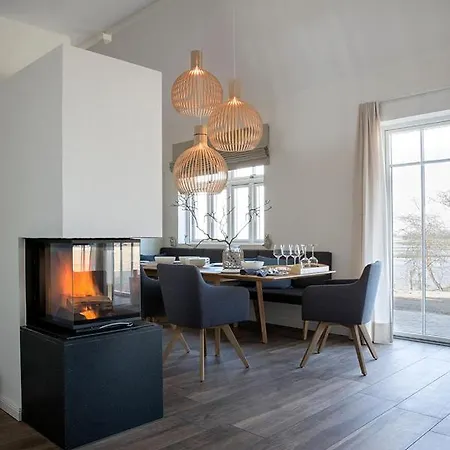 Luxus- Ostseeferienhauser Im Reetdorf Geltinger Birk